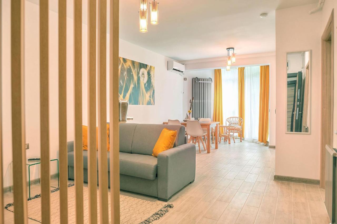 Opal Luxury Apartment 92 Spa N Pool Beach Resort นาโวดาริ ภายนอก รูปภาพ