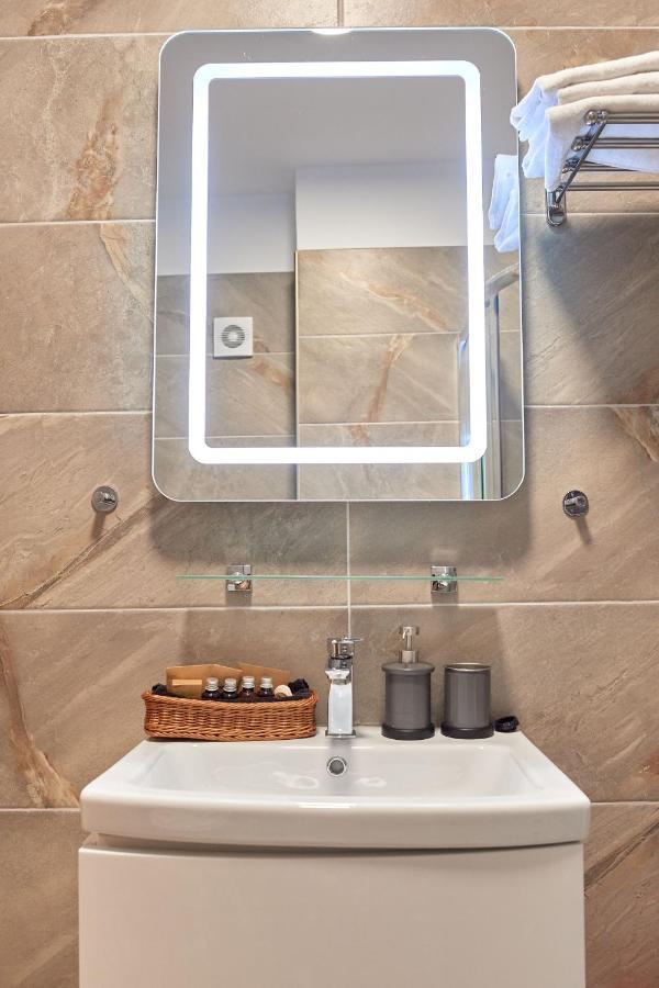 Opal Luxury Apartment 92 Spa N Pool Beach Resort นาโวดาริ ภายนอก รูปภาพ